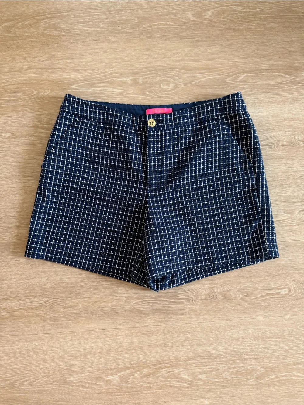 Lilly Pulitzer Navy High Rise Gretchen Shorts - Picture 1 of 3